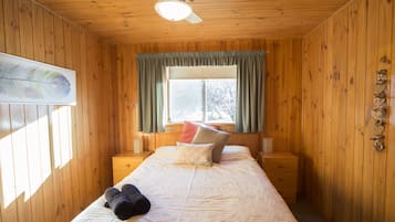 Familie cottage, 3 slaapkamers (Sunset) | 1 slaapkamer, een strijkplank/strijkijzer, babybedden (toeslag)