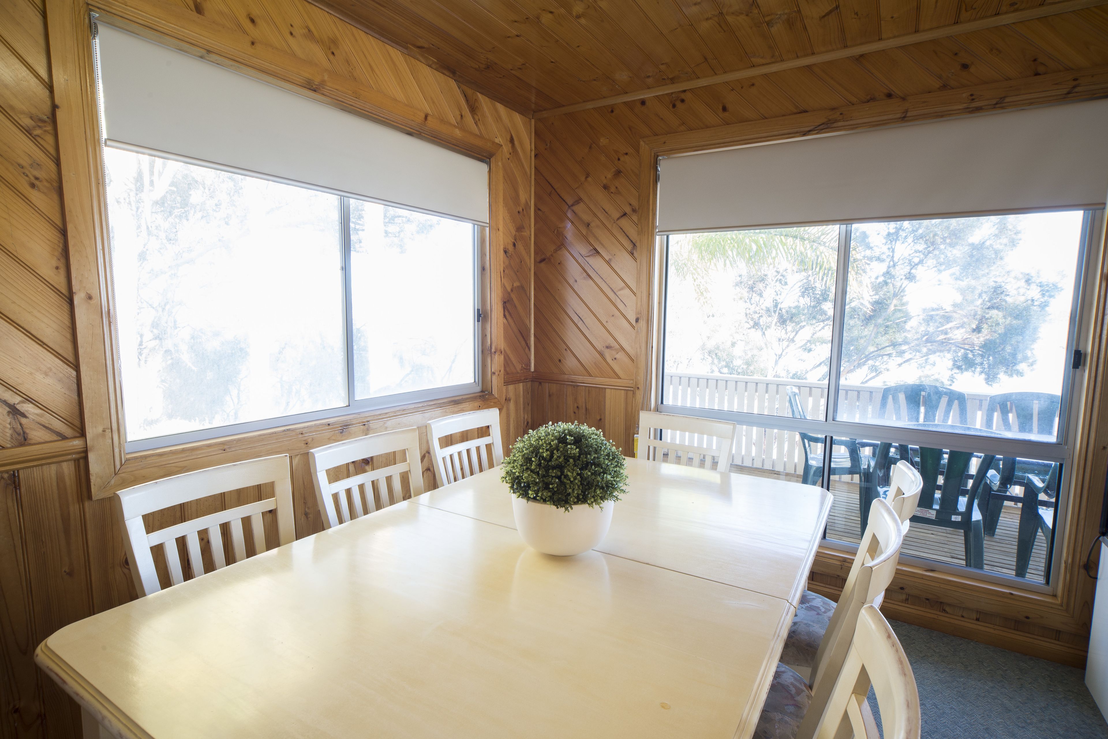 Mundic Waterfront Cottages — image 5