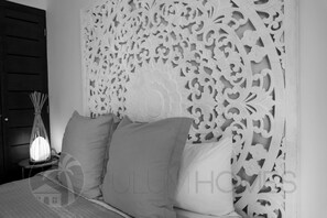 1 bedroom, individually decorated, individually furnished, desk