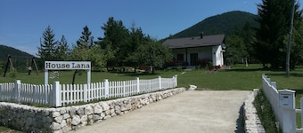 Entire House with Hot Tub Just For You - Plitvice Lakes