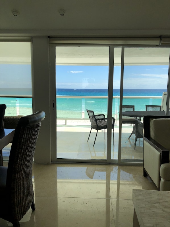Interior - The perfect ocean front house in hotel zone (Cancún)