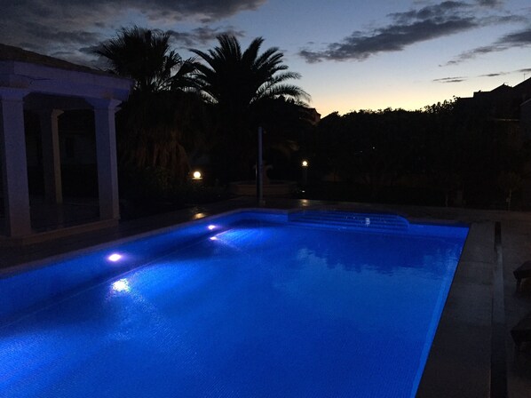 Beheizter Pool
