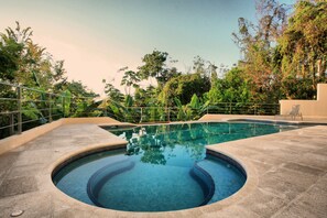 Outdoor pool - 8Bdr top Rated House in Manuel Antonio, 10minute walk to the beach! (Manuel Antionio)