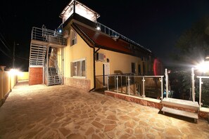 Exterior - Luxury 1-Bedroom Duplex Apartment "PARIS" in Panoramic Roof Complex (Balchik)