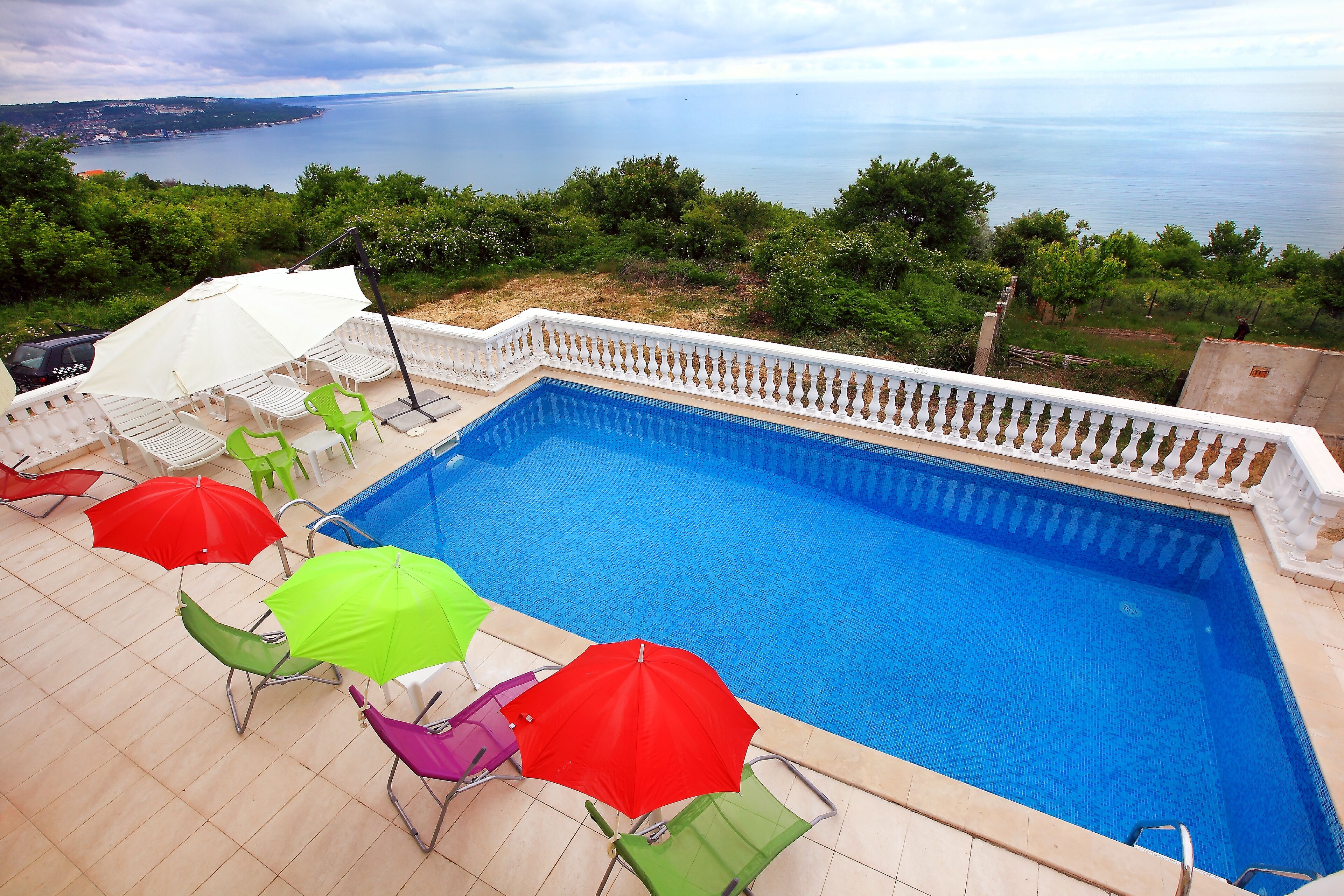 Outdoor pool, pool loungers