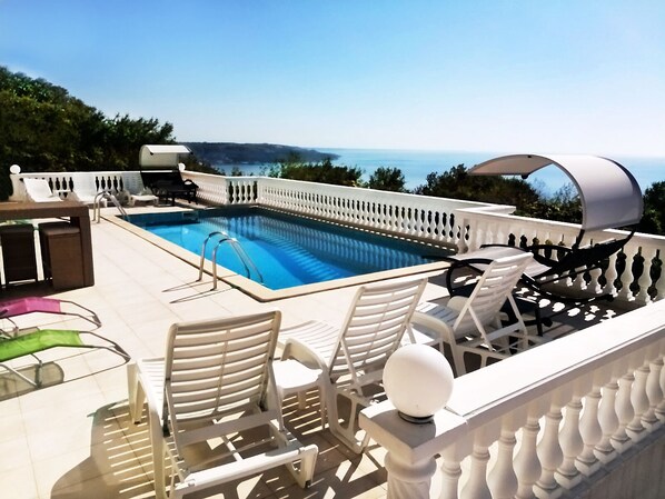 Outdoor pool, pool loungers