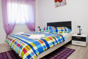 3 bedrooms, soundproofing, iron/ironing board, travel crib