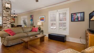 Smart TV, DVD player, books, computer monitors