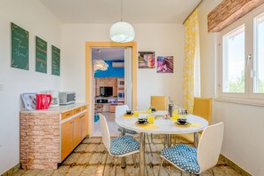 Dining - Bright expanses 2DBpanoramic sea view, garden with a grill (Slatine)