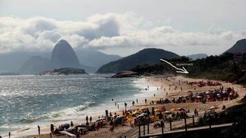 Na praia