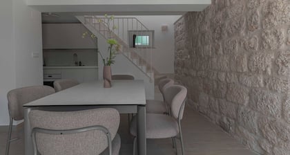Hvar old town /luxury downtown villa / feel Dalmatia