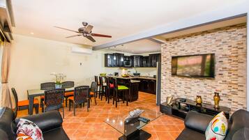 Smart TV, music library