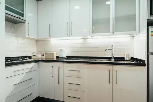 Fridge, microwave, oven, coffee/tea maker