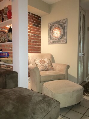 Interior - Amazing apartment with outside space, ideally situated, w/ easy access to all DC (Washington)