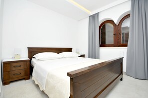 1 غرفة نوم وخزنة داخل الغرفة ومكواة/لوح كي وواي فاي مجانًا