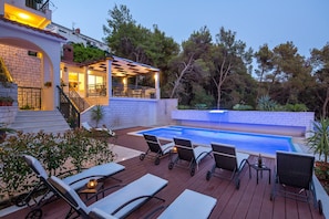 Outdoor pool, a heated pool