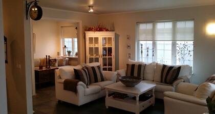 Ocean front villa - Less than 20 secs from the shore!