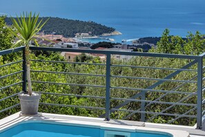 Property grounds - Nature Retreat Villa Marina, Private Heated Pool, Sea Views, Makarska, Croatia (Makarska)