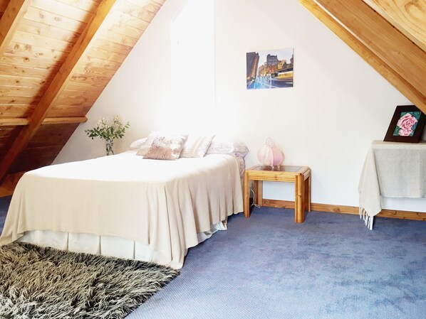 2 bedrooms, Internet, bed sheets