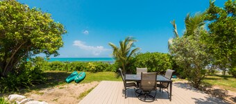 Corktree Beach House - Modern, Beachfront 2bd/3ba home with central AC
