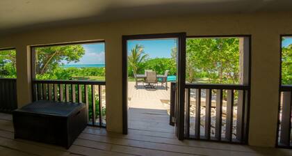 Corktree Beach House - Modern, Beachfront 2bd/3ba home with central AC