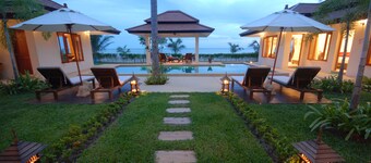 Enchanting 4BR Full-Service-Strand-Villa mit herrlichem, ruhige Umgebung