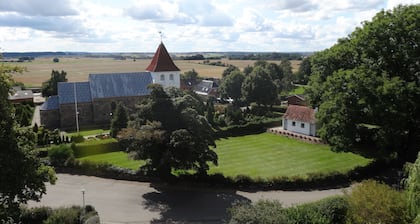 Deluxe Apartment with Garden View - Provstegården Bed & Breakfast