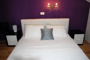 2 Schlafzimmer, Schreibtisch, Bügeleisen/Bügelbrett, kostenloses WLAN