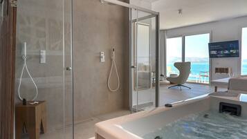 Panoramic Suite | Bathroom