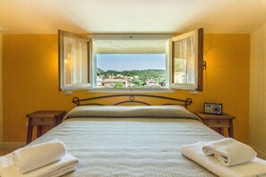 2 chambres, fer et planche à repasser, Wi-Fi, literie fournie