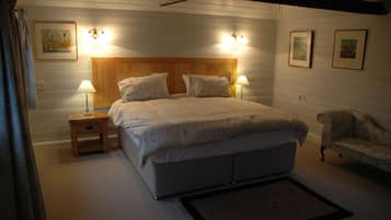 1 bedroom, iron/ironing board, travel crib, WiFi