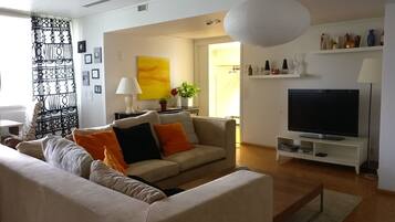 Televisión, libros y estéreo