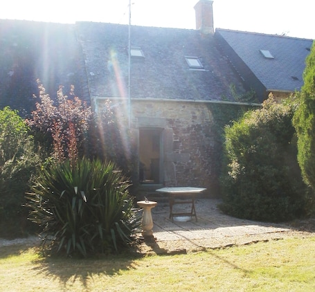 Terrace/patio. 30k to beaches 1k from village Lots to visit within easy reach Local shops bars.