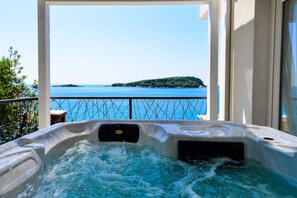 Bain à remous extérieur