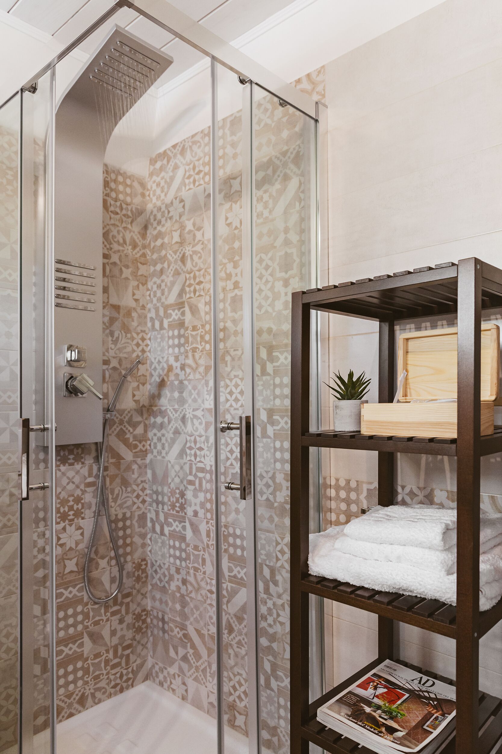 Dusche, Haartrockner, Bidet, Handtücher