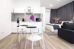 1 bedroom, in-room safe, iron/ironing board, WiFi