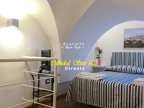 2 dormitoris, planxa i posts de planxar, wifi i roba de llit