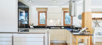 Big, open plan, family friendly chalet near to walks, cycling & local amenities