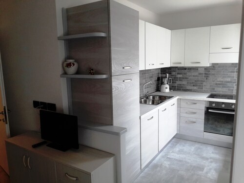 Vacation Apartment Dimaro-Trentino CIN: IT022233C27AAOYEQY Appartam.B