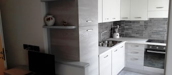 Vacation Apartment Dimaro-Trentino CIN: IT022233C27AAOYEQY Appartam.B