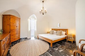 3 soverom, strykejern/-brett, wi-fi (inkludert) og sengetøy