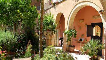 Enceinte de lâhĂ©bergement