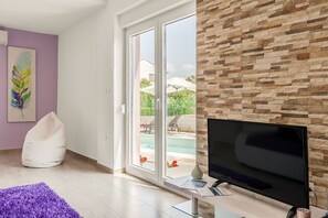 Smart TV, DVD player