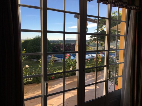 Country House with Pool and Amazing View