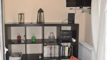 Télévision, livres, chaßne hi-fi