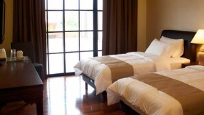 Twin Room | Desk, iron/ironing board (on request), free WiFi - Roof Garden Hotel (Shah Alam)
