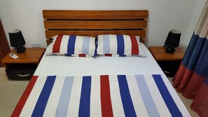 3 habitaciones, tabla de planchar con plancha y wifi gratis 