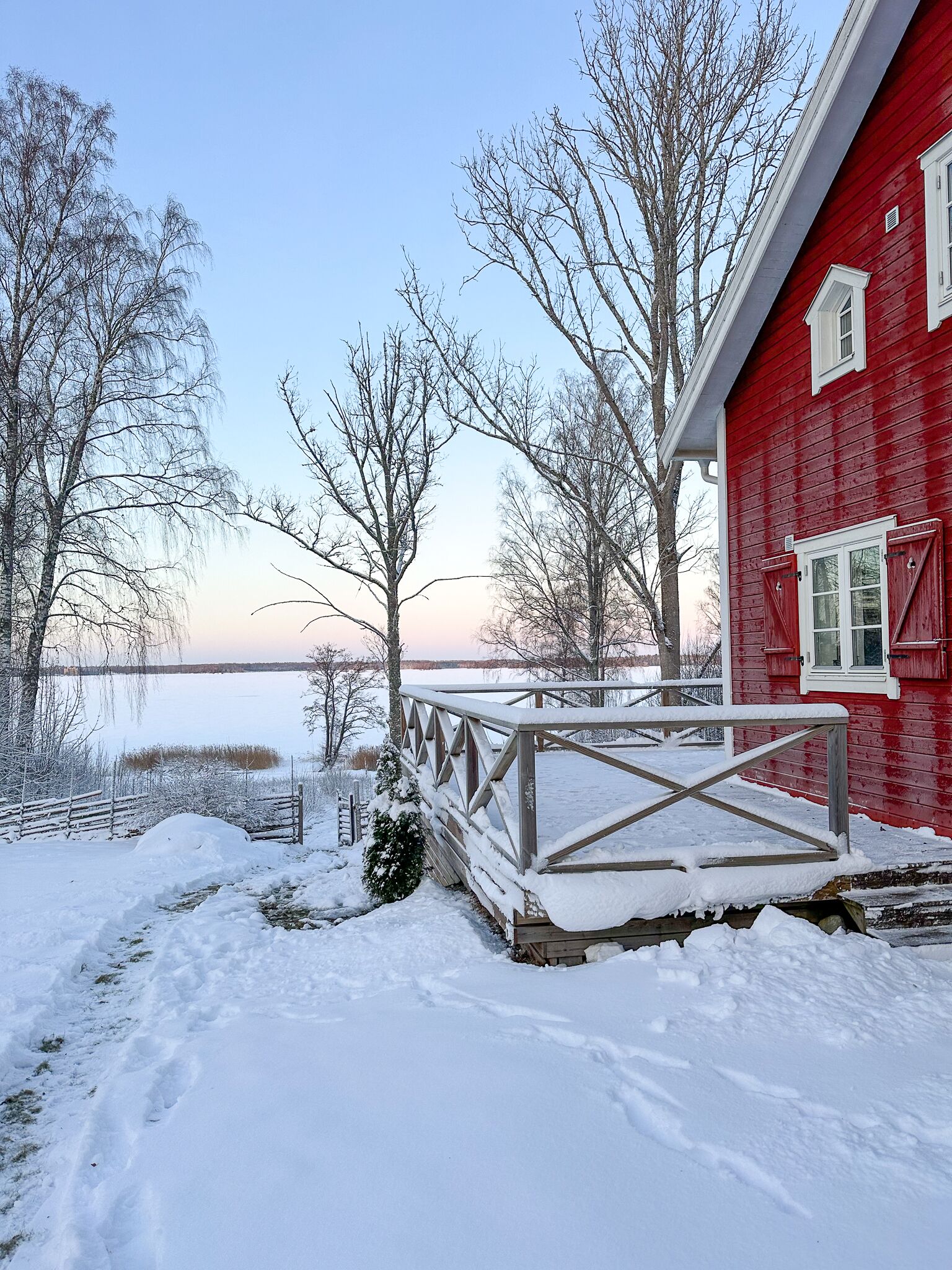 المنطقة المحيطة بالمنشأة