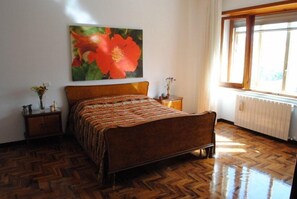 Premium bedding, individually decorated, individually furnished, desk