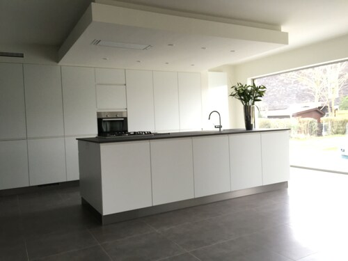 Spacious holiday home for 18 people, 900 m from the beach